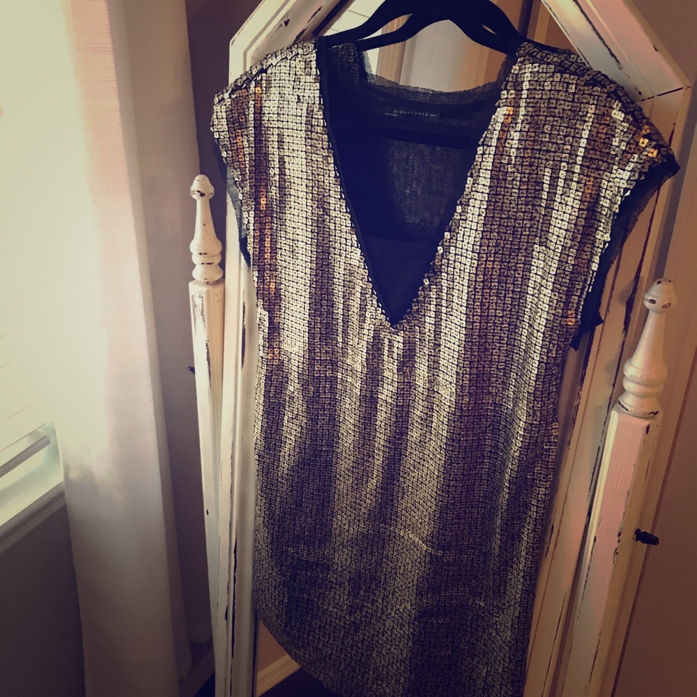 Signature 8 gold sequin tunic/sheath dress